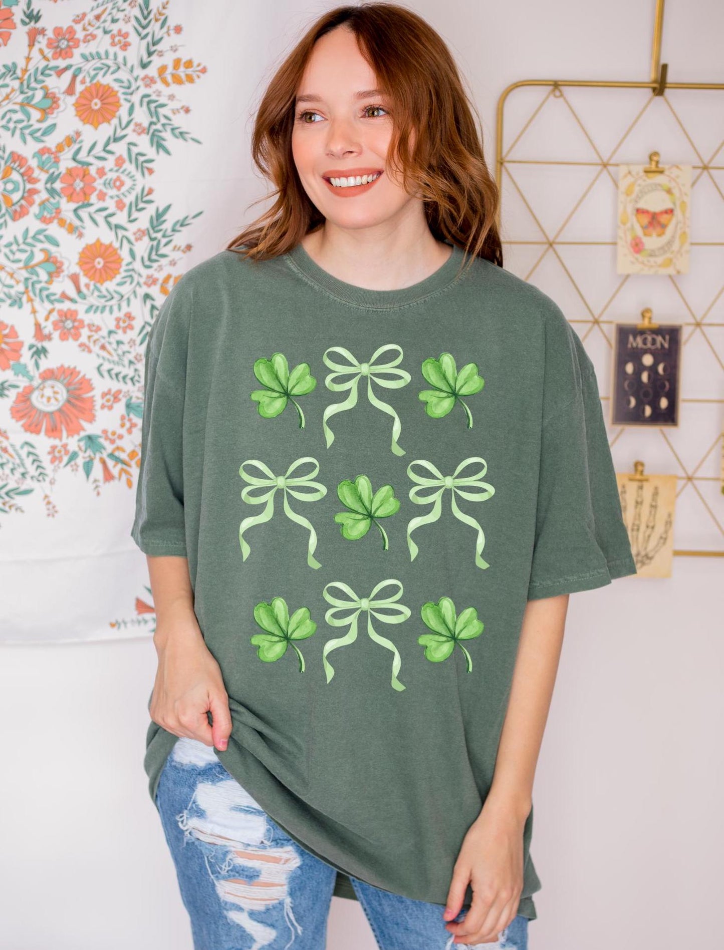 St. Patrick's Day Clover & Bow T-Shirt - Cute Green Shamrock Graphic Tee for Festive and Lucky Vibes!